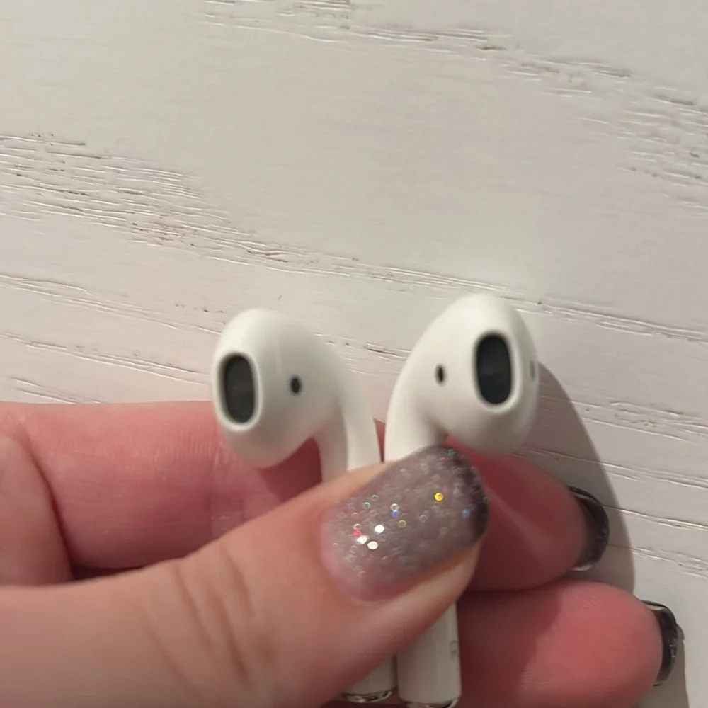 Apple used airpods